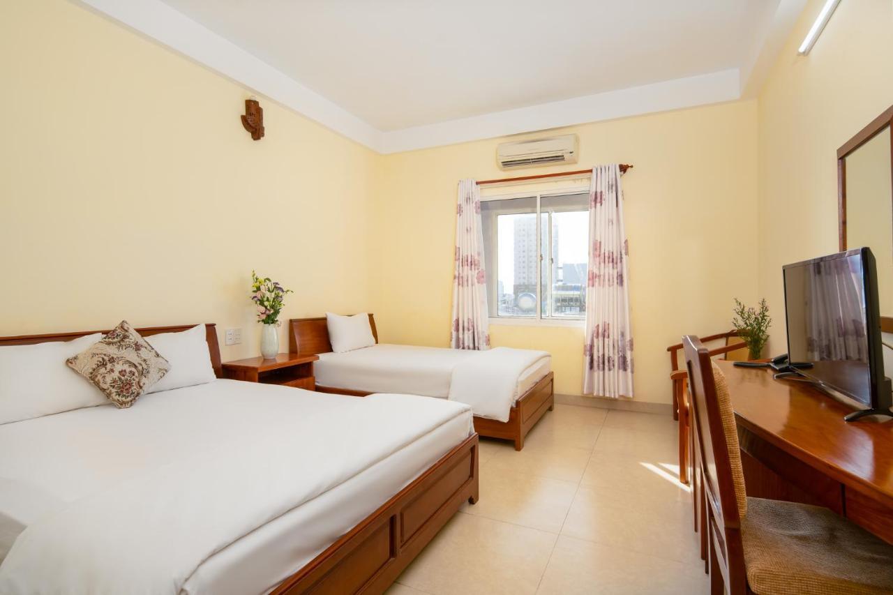 Thanh Lan Riverside Hotel Da Nang Exterior photo